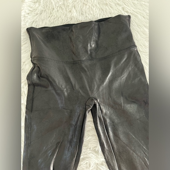 SPANX Women's Faux Leather Leggings‎ Sz M - Picture 3 of 4